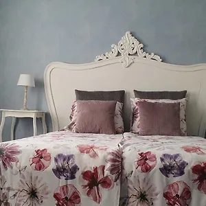 Close To Centre, 3 Rooms, 2 Bathr & Wc, Free Parking & Wifi, Spacious Living Area & Kitchen Brugge