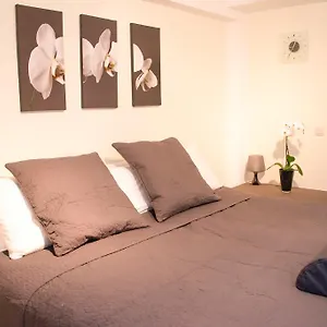 archimede-guest-house.brusselshotelsbook.com/